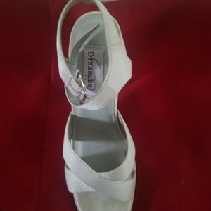 Dyable wedding shoes